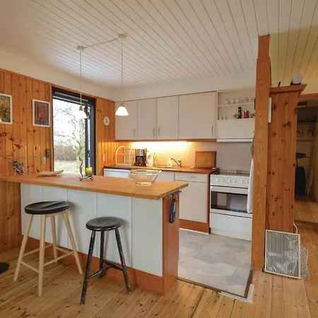 3 Bedroom Cozy In 3*